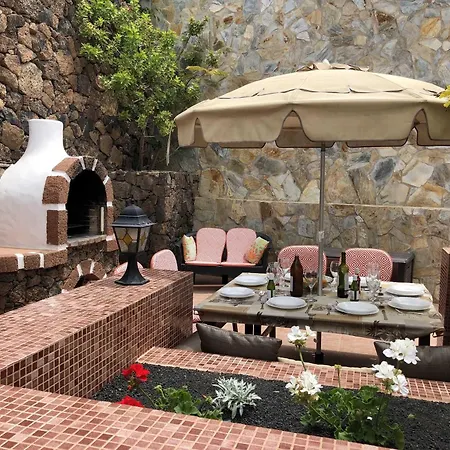 Charming 4 Bedrooms Tarez Private Pool Villa Puerto del Carmen