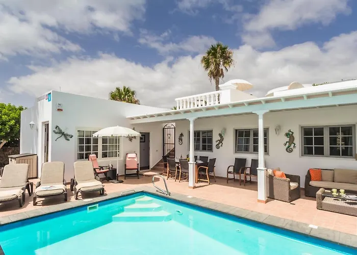 别墅 Charming 4 Bedrooms Tarez Private Pool *