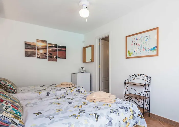 Charming 4 Bedrooms Tarez Private Pool Vila