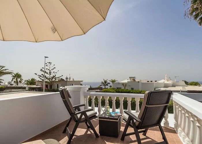 Charming 4 Bedrooms Tarez Private Pool 别墅