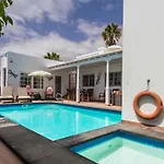 Вилла Charming 4 Bedrooms Tarez Private Pool *