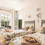 Villa Charming 4 Bedrooms Tarez Private Pool