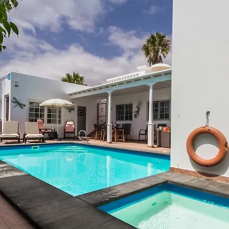 Villa Charming Puerto Del Carmen 4 Bedrooms Tarez Private Pool Close To The Old Town *