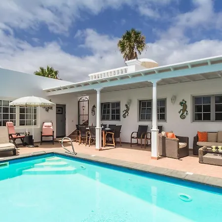 וילה Charming 4 Bedrooms Tarez Private Pool *