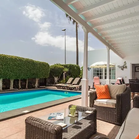 Charming Puerto Del Carmen 4 Bedrooms Tarez Private Pool Close To The Old Town * Puerto del Carmen (Lanzarote)