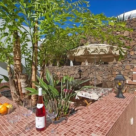 Charming Puerto Del Carmen 4 Bedrooms Tarez Private Pool Close To The Old Town *