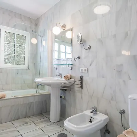 Charming 4 Bedrooms Tarez Private Pool Close To The Old Town *