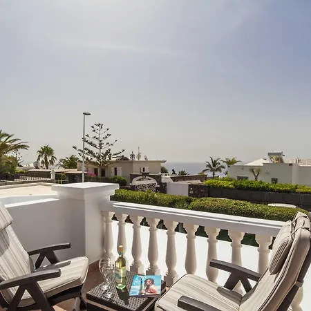Villa Charming Puerto Del Carmen 4 Bedrooms Tarez Private Pool Close To The Old Town Puerto del Carmen (Lanzarote)