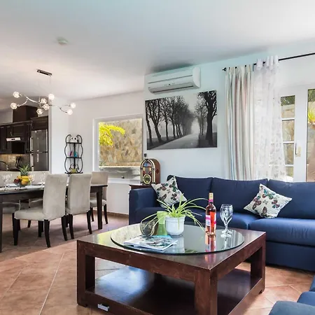 Charming Puerto Del Carmen 4 Bedrooms Tarez Private Pool Close To The Old Town *