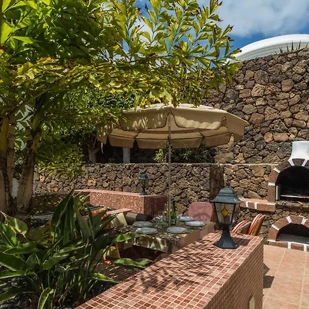 Charming Puerto Del Carmen 4 Bedrooms Tarez Private Pool Close To The Old Town Villa