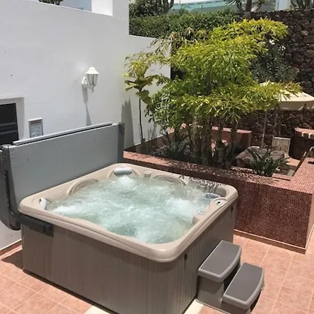 فيلة Charming 4 Bedrooms Tarez Private Pool بويرتو ذيل كارمين